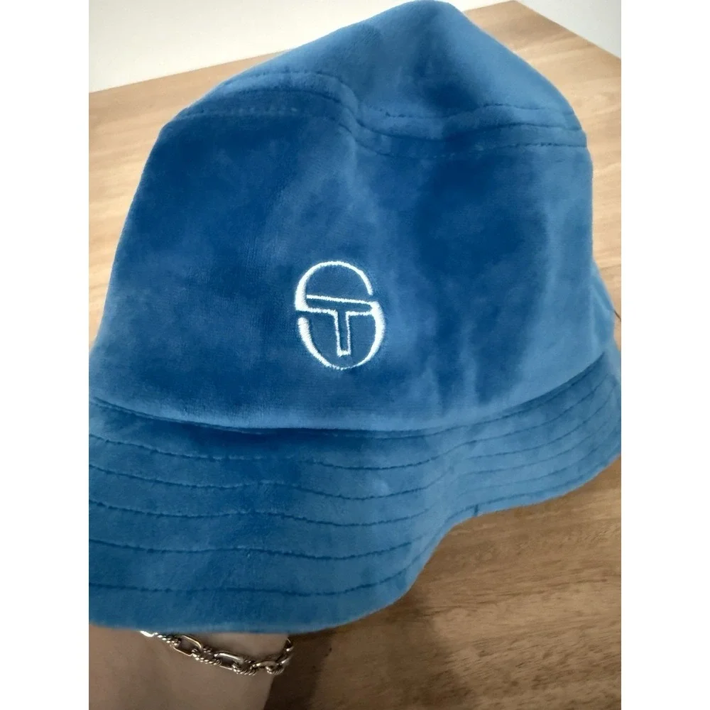 Sergio Tacchini Blue Velour Bucket Hat Logo L/XL Unisex